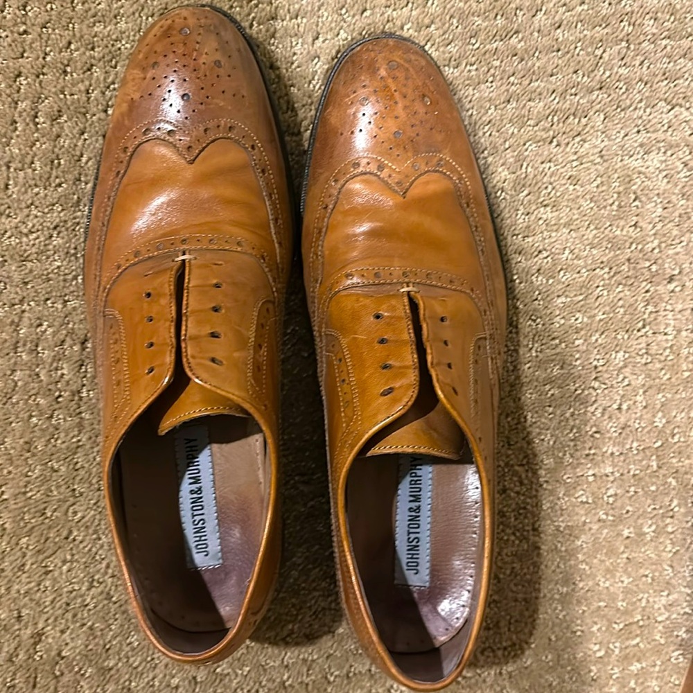Men’s dress shoes